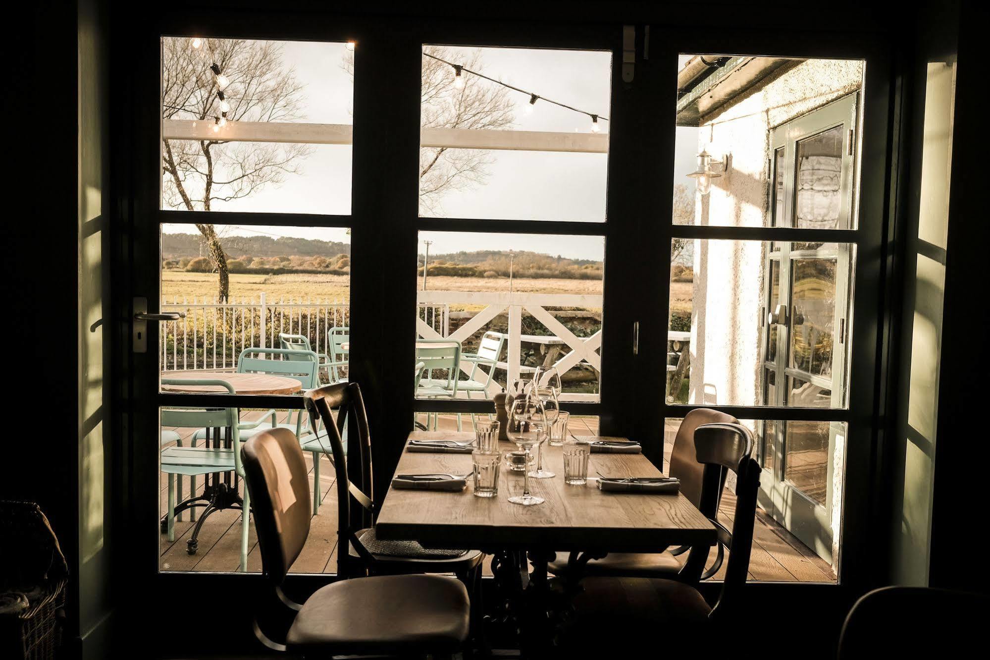 Fisherman'S Haunt Hotel Christchurch  Extérieur photo